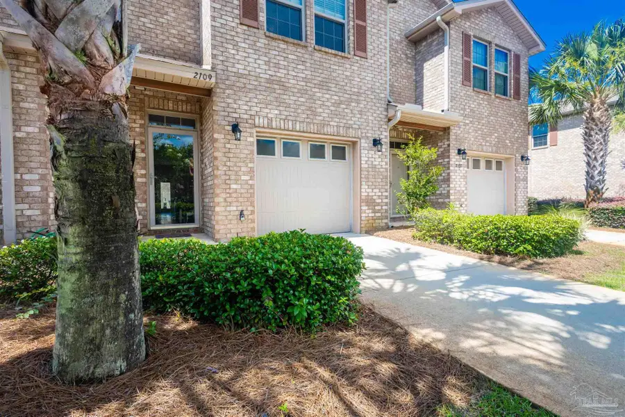 2109 Wilsons Plover Cir, Navarre, FL 32566 - #3