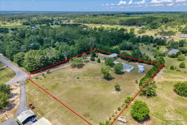 9950 Bellbrook Rd, Milton, FL 32583