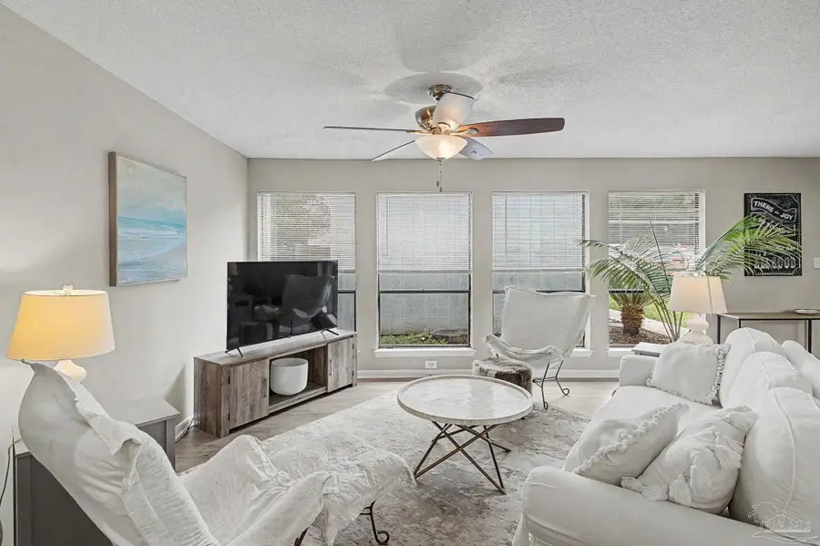 3540 Carlotta St, Pensacola, FL 32503 - #2