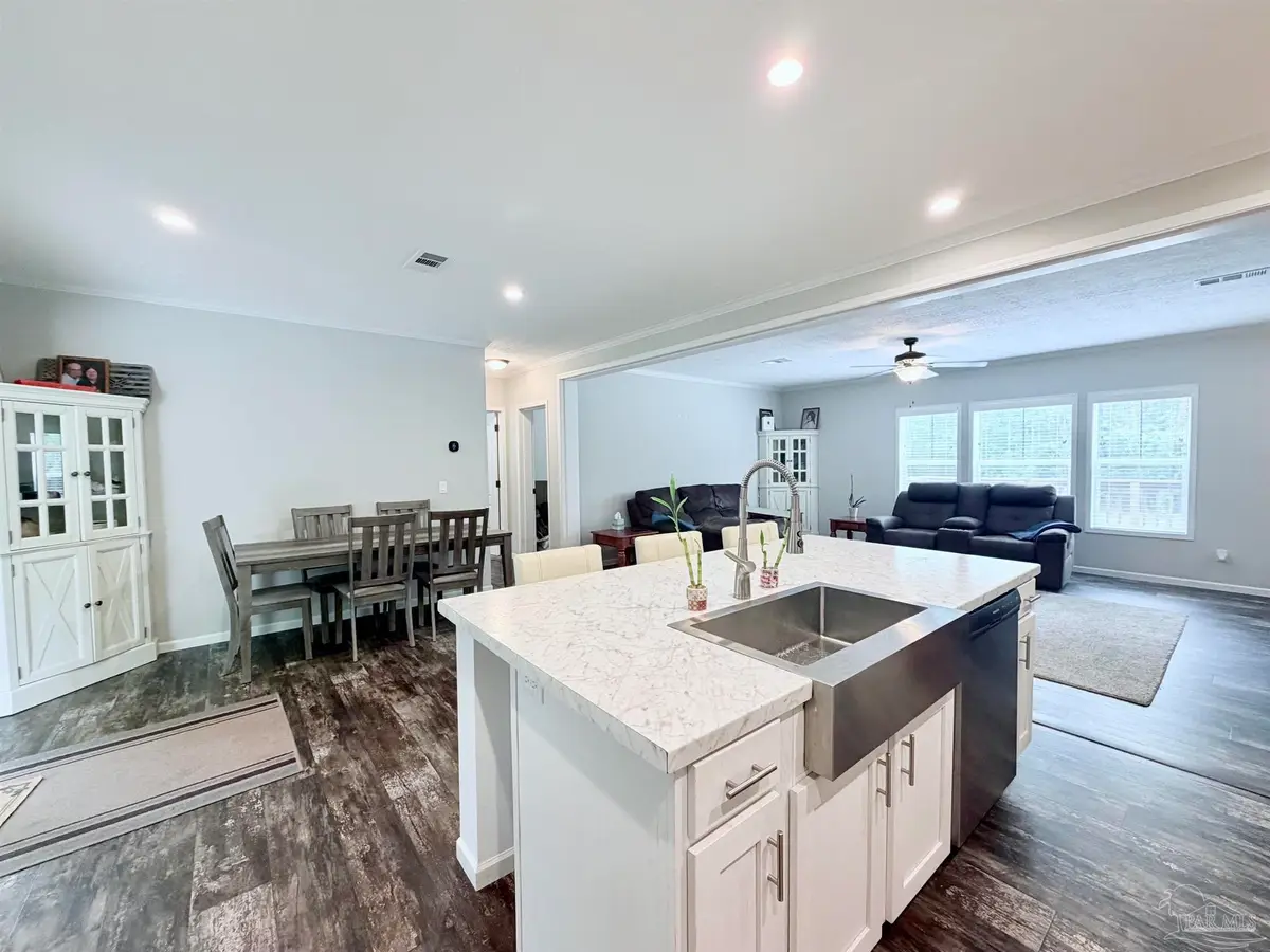 11431 Floridale Dr, Milton, FL 32583 - #1