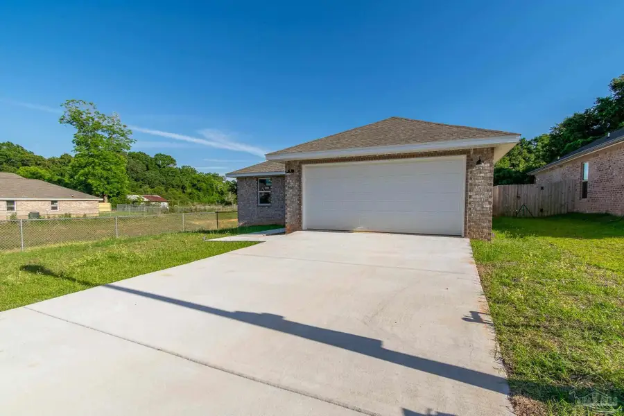 4621 Queen Palm Ct, Milton, FL 32571 - #2