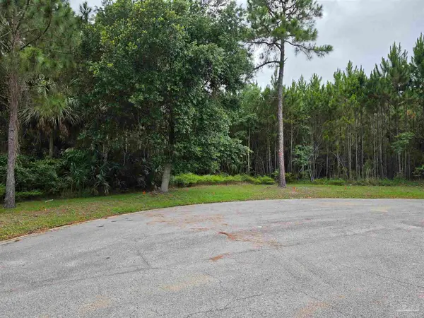 1165 Madura Nine, Gulf Breeze, FL 32563