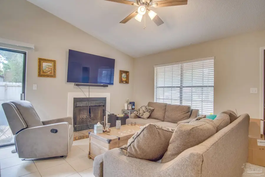 9345 Chisholm Rd #B3, Pensacola, FL 32514 - #3