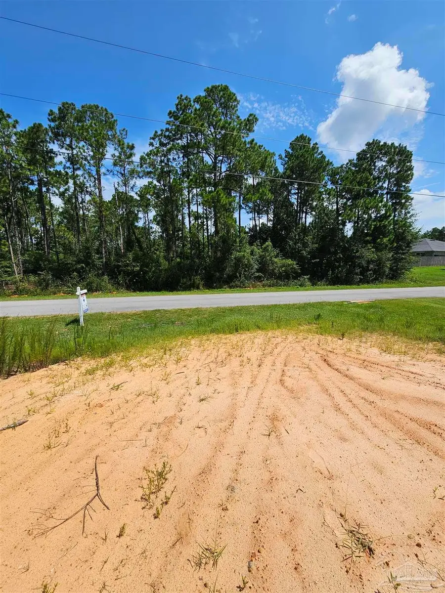 6633 Angle Rd, Navarre, FL 32566 - #3