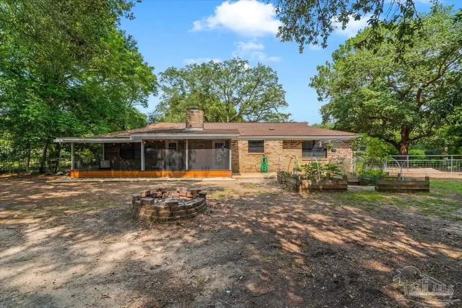 6020 Oakwood Dr, Milton, FL 32570 - #3