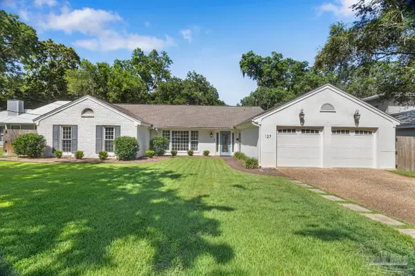 127 Highpoint Dr, Gulf Breeze, FL 32561