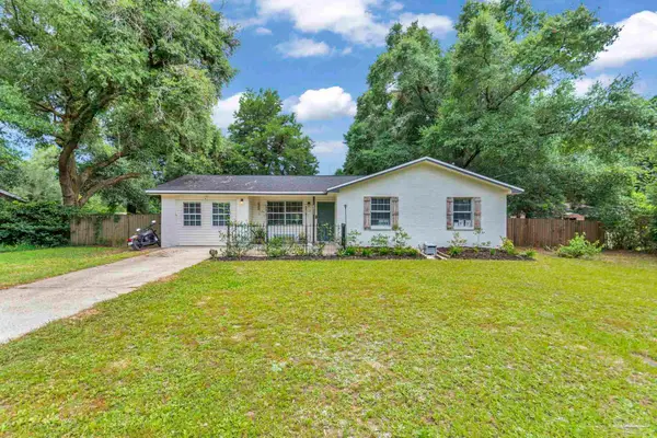 6215 Glenwood Dr, Milton, FL 32583