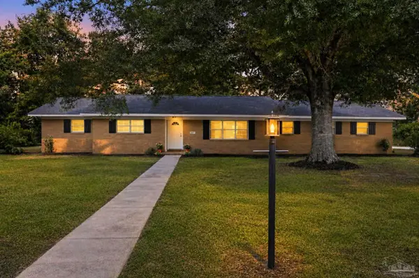 207 14th Ave, Atmore, AL 36502