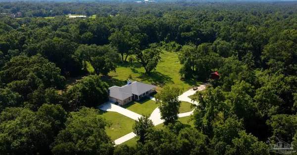 500 Petty Dr, Cantonment, FL 32533
