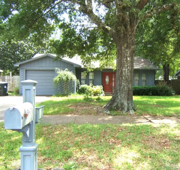 3971 Elmcrest Dr, Pensacola, FL 32504