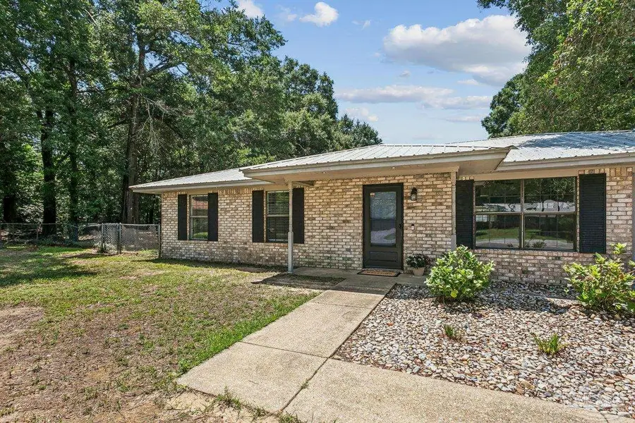 5389 Camille Gardens Cir, Milton, FL 32570 - #3