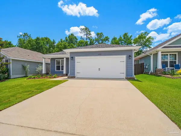 5757 Blackhorse Cir, Pensacola, FL 32526