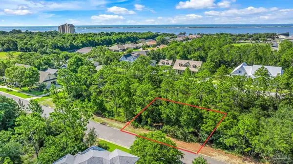 10687 Close Hauled Rd, Pensacola, FL 32507