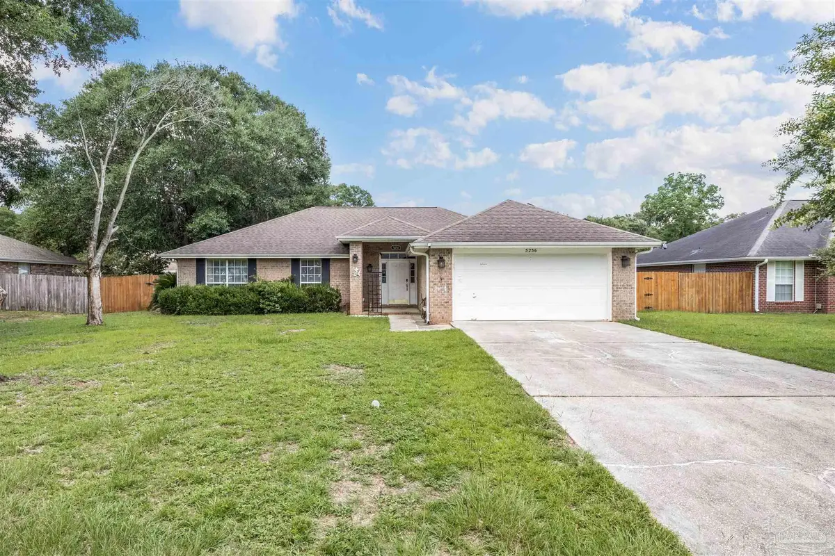 5256 Goshawk Dr, Milton, FL 32570 - #1
