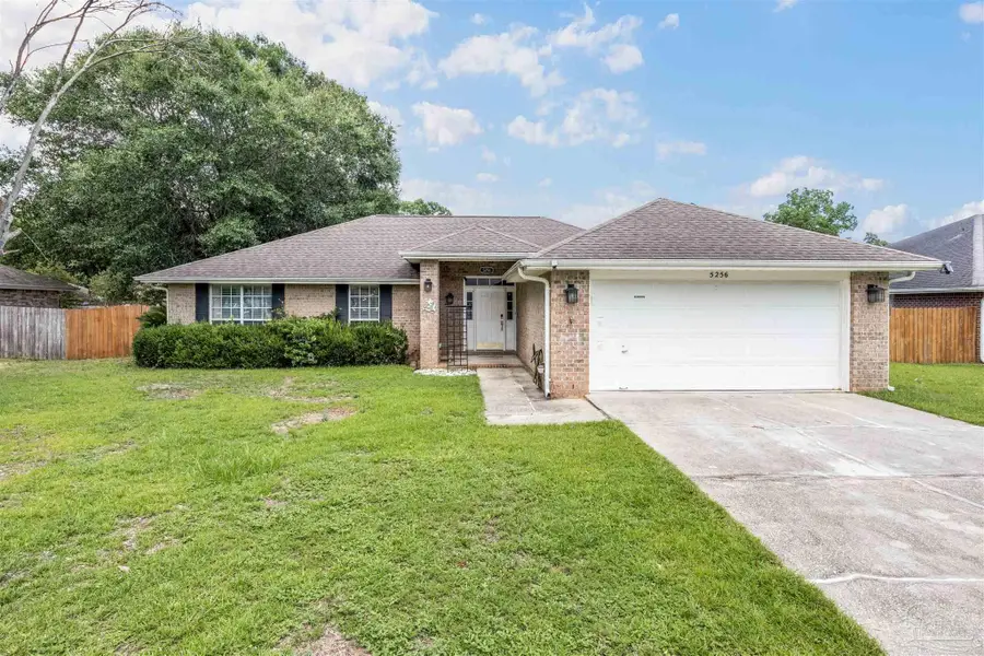 5256 Goshawk Dr, Milton, FL 32570 - #2
