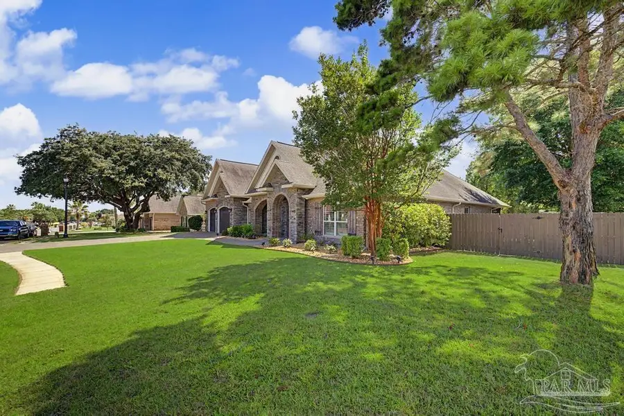 1829 Brooke Beach Dr, Navarre, FL 32566 - #3