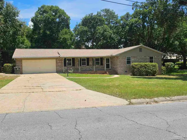6700 White Oak Dr, Pensacola, FL 32503