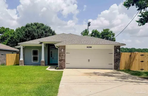 9296 Military Trl, Navarre, FL 32566