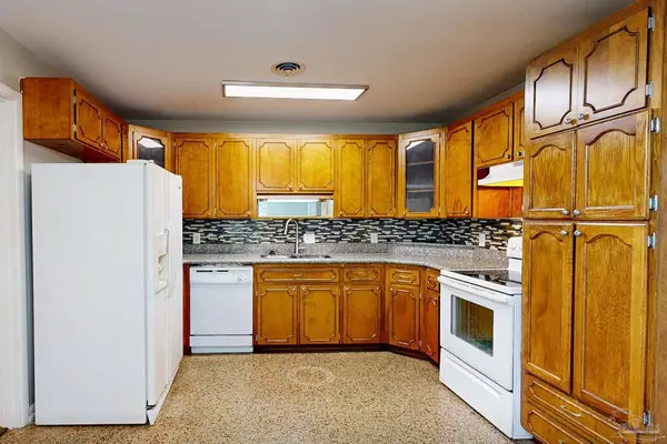 6002 Walton St, Pensacola, FL 32503