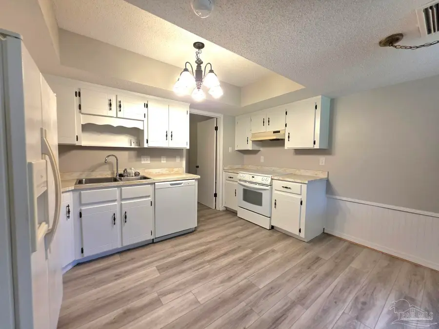 550 Riola Pl, Pensacola, FL 32506 - #3