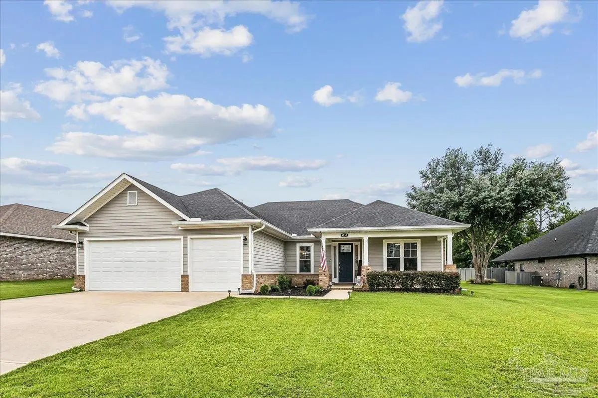 4752 Red Oak Dr, Milton, FL 32583 - #1