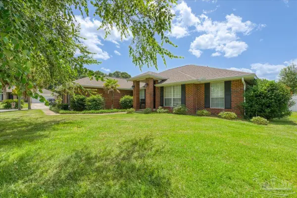 5315 Willow Oak Dr, Pace, FL 32571