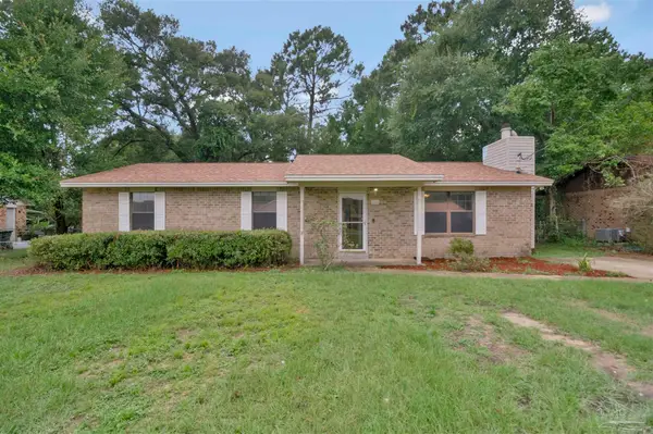 6119 Forest Pines Dr, Pensacola, FL 32526