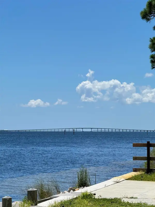 0 Bay St, Gulf Breeze, FL 32563