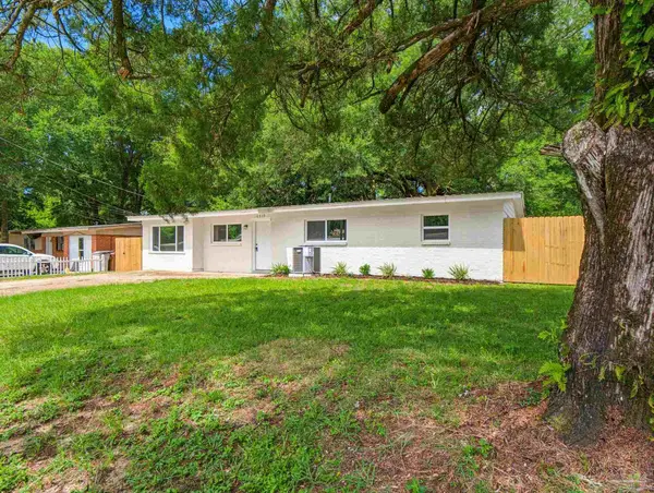 6019 Judy Dr, Milton, FL 32570