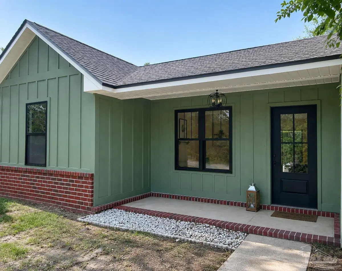 1643 Balogh Dr, Gulf Breeze, FL 32563 - #1