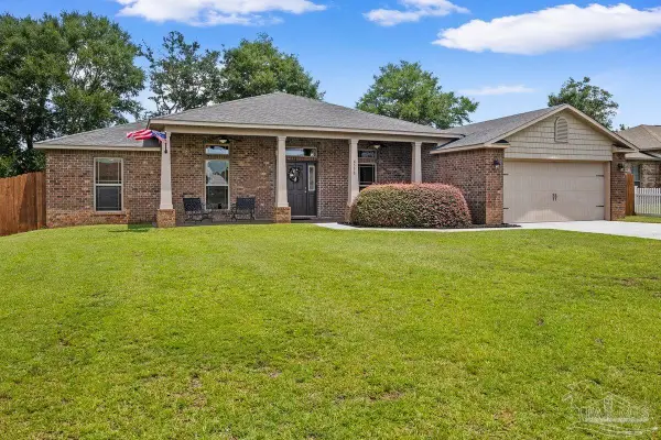 6556 Fall St, Milton, FL 32570