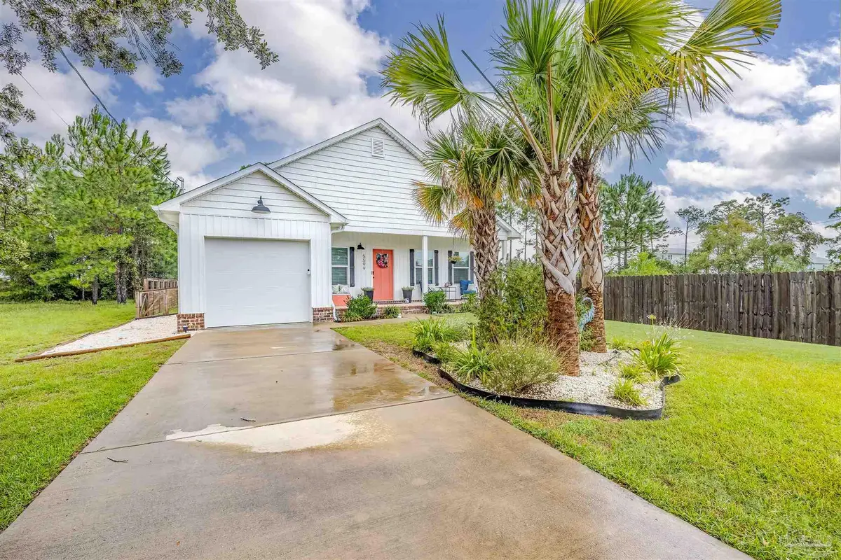 5599 Sandview Dr, Pensacola, FL 32507 - #1