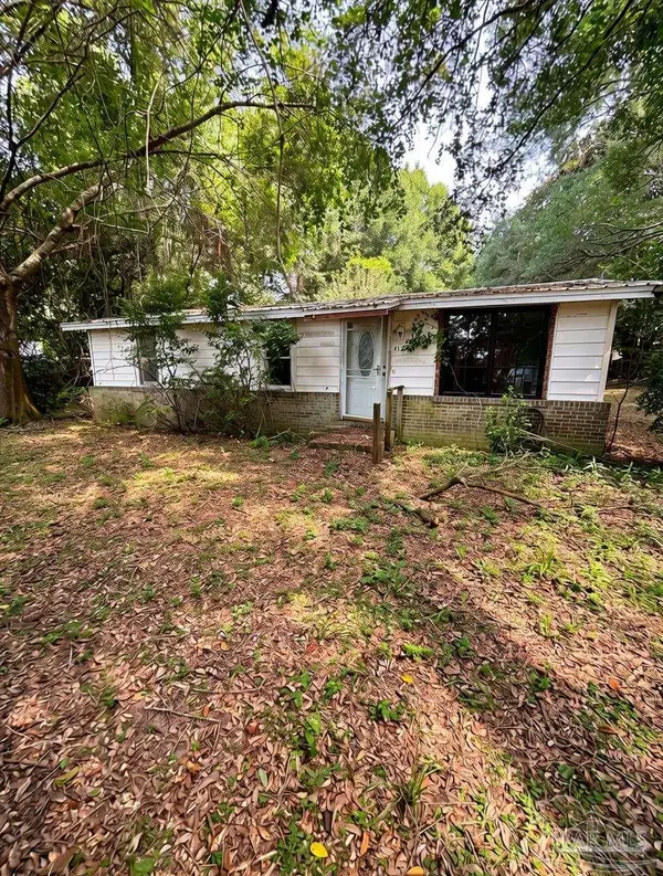 4124 Lawrence Ave, Pace, FL 32571