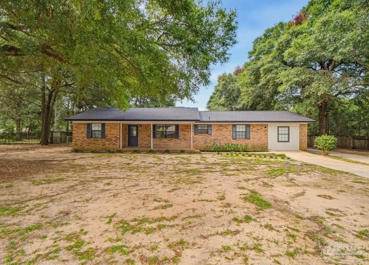 5905 Stephanie Dr, Milton, FL 32570 - #1