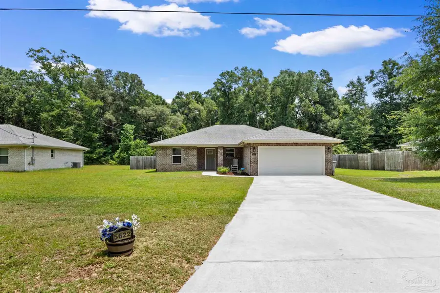 5622 Riviera Dr, Milton, FL 32583 - #2