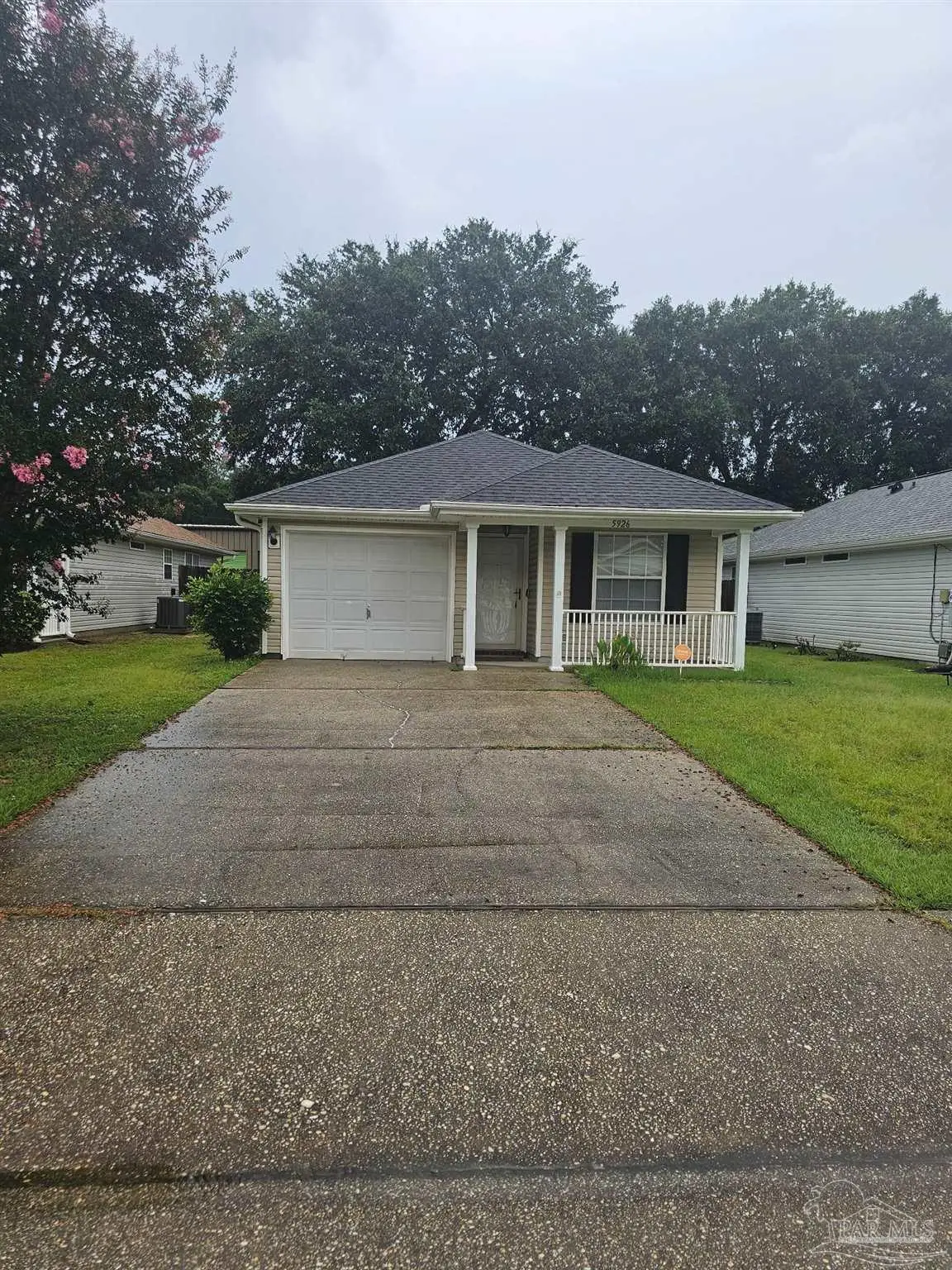 5926 Bilek Dr, Pensacola, FL 32526 - #1