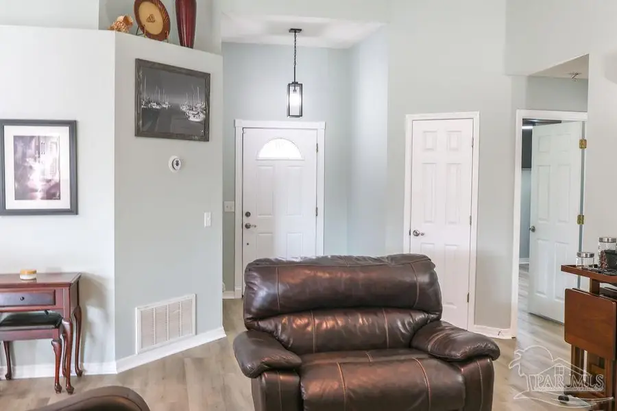 1207 Simpson St, Pensacola, FL 32526 - #3