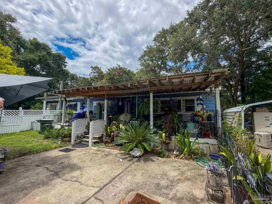 8529 Stockdale Ave, Pensacola, FL 32514 - #2
