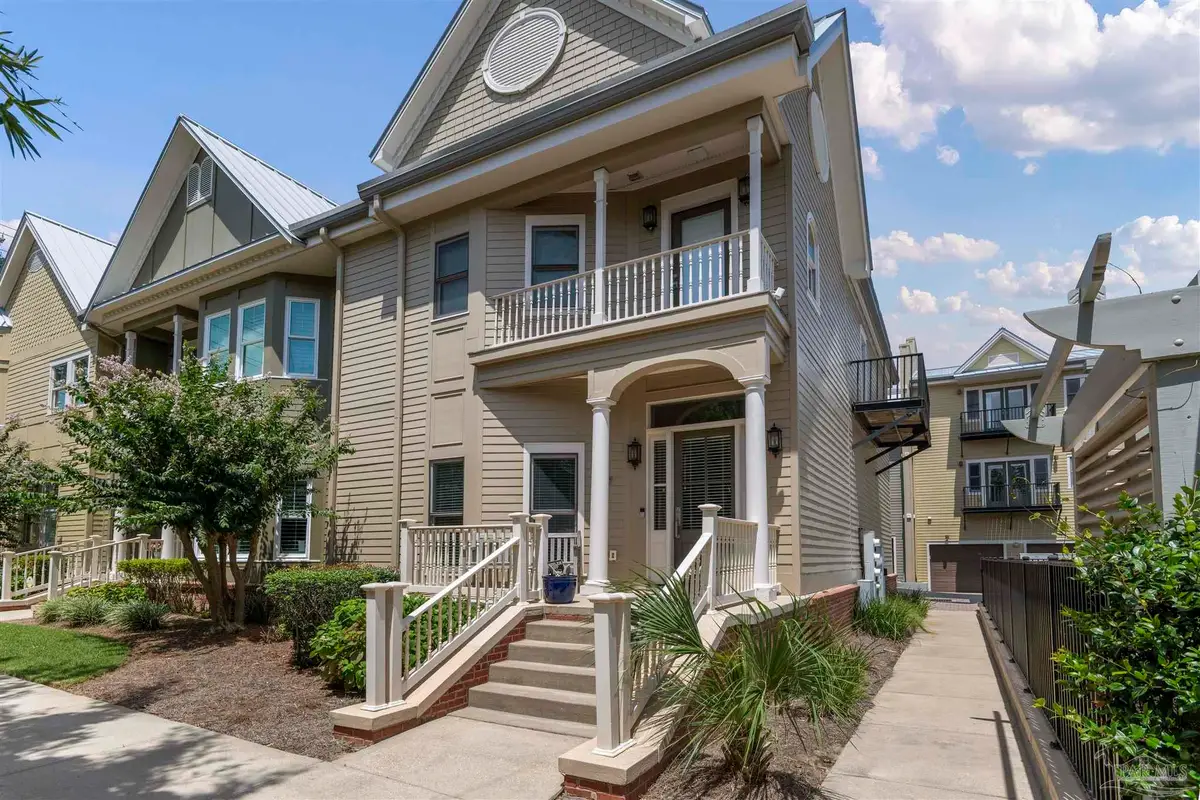 207 W Jackson St #11, Pensacola, FL 32501 - #1
