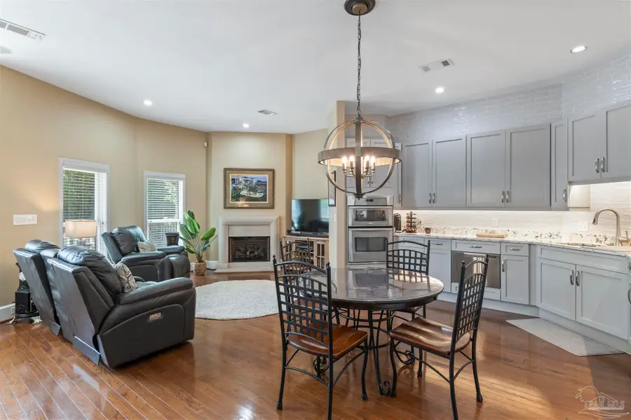 207 W Jackson St #11, Pensacola, FL 32501 - #3