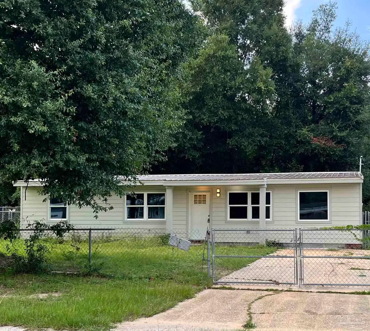 6466 Skyline Dr, Milton, FL 32570 - #1