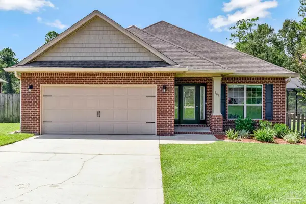 909 Deniro Ct, Cantonment, FL 32533