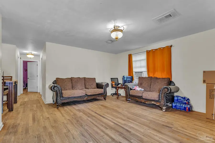 1815 W Wright St, Pensacola, FL 32502 - #2