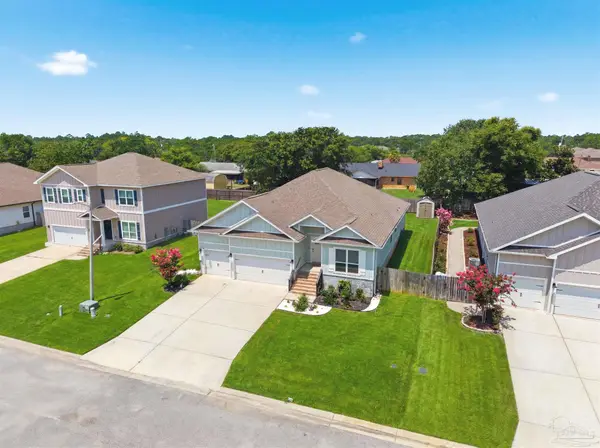 1559 Amaya Ln, Gulf Breeze, FL 32563