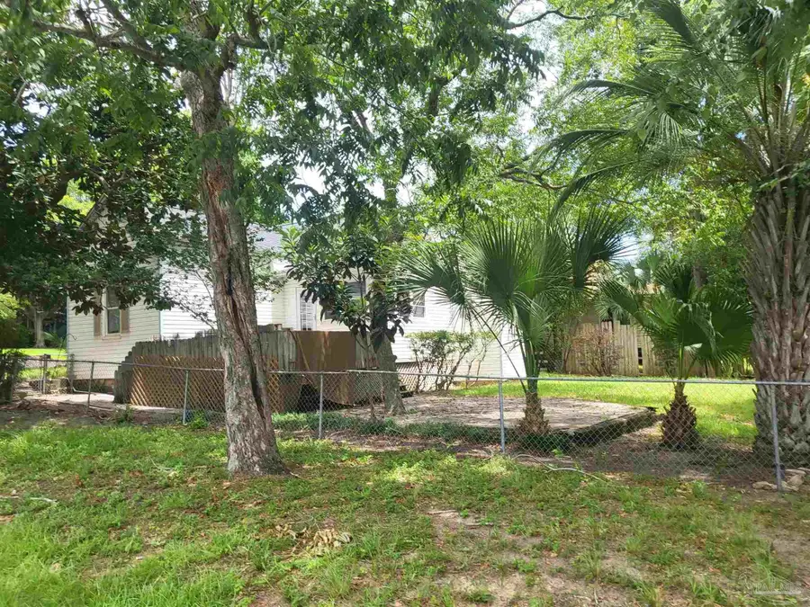 1301/1305 E La Rua St, Pensacola, FL 32501 - #3