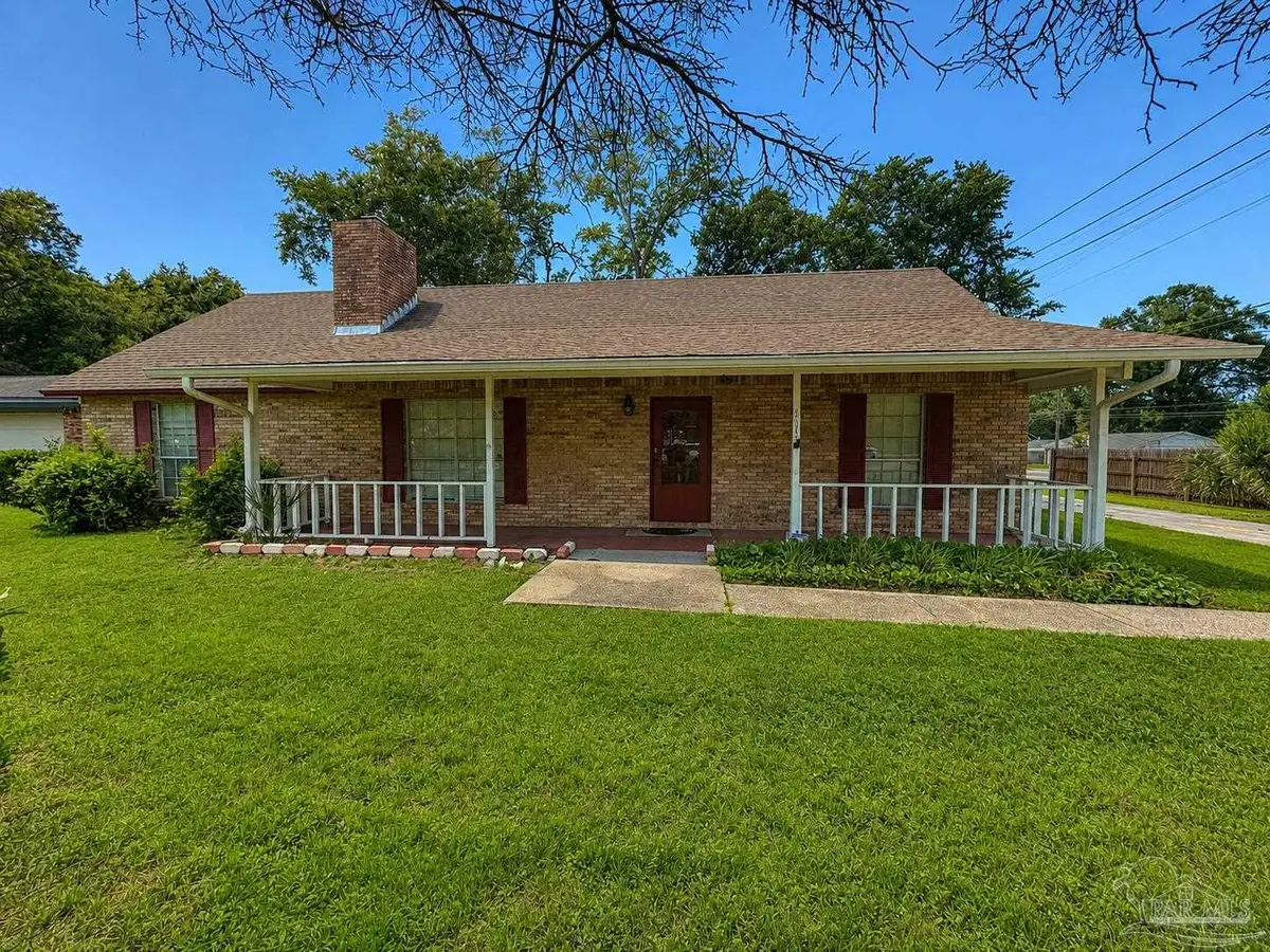 8047 Charter Oaks Dr, Pensacola, FL 32514 - #1