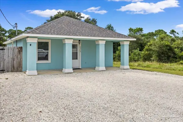 5315 Mcgrits Blvd, Pensacola, FL 32507