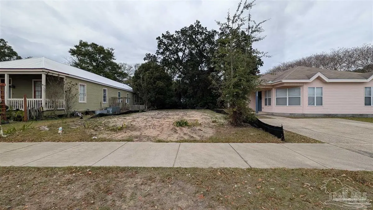 108 E Belmont St, Pensacola, FL 32501 - #1