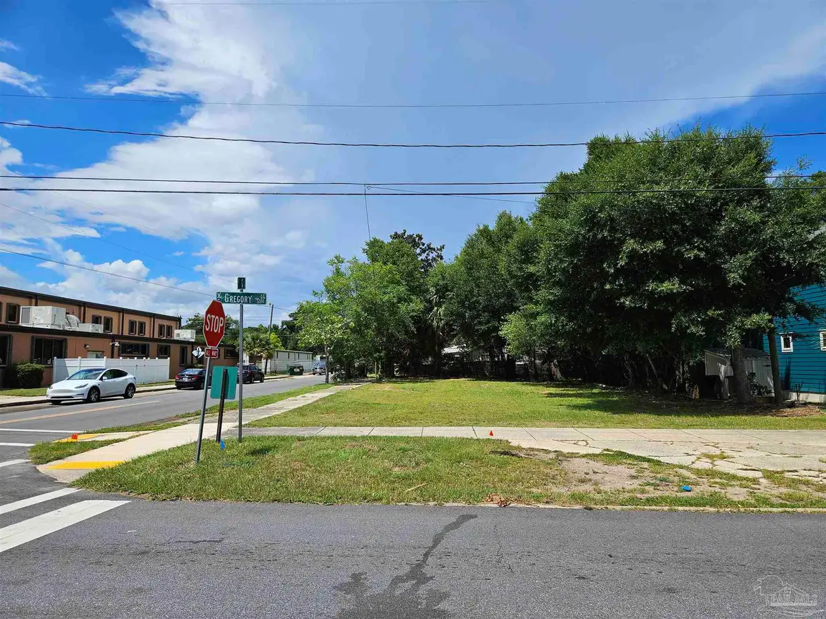 202 N G St, Pensacola, FL 32502 - #1