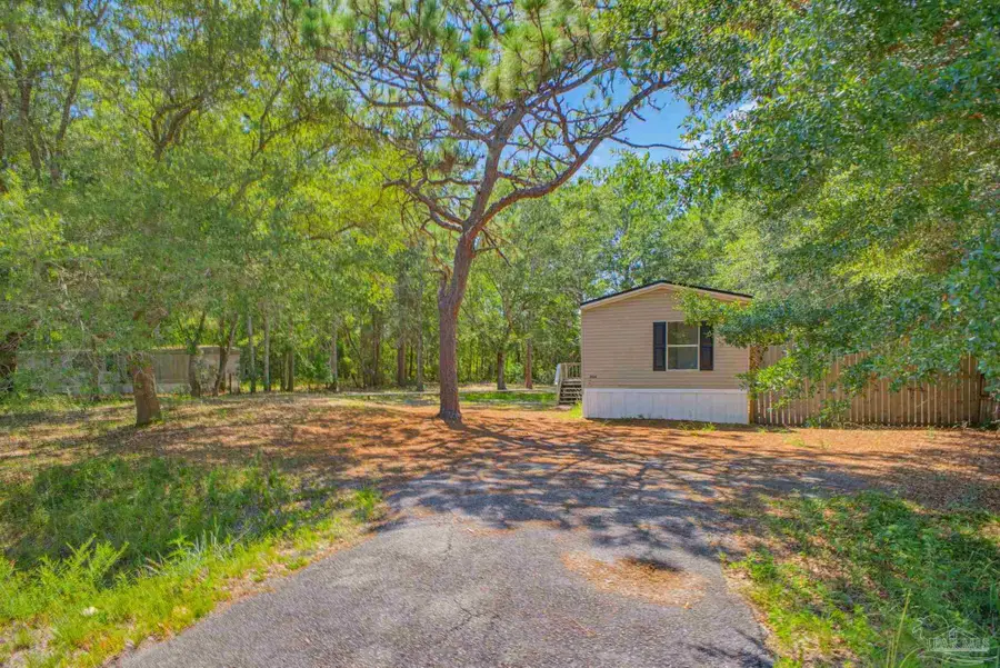 2981 Crittenden Dr, Navarre, FL 32566 - #2